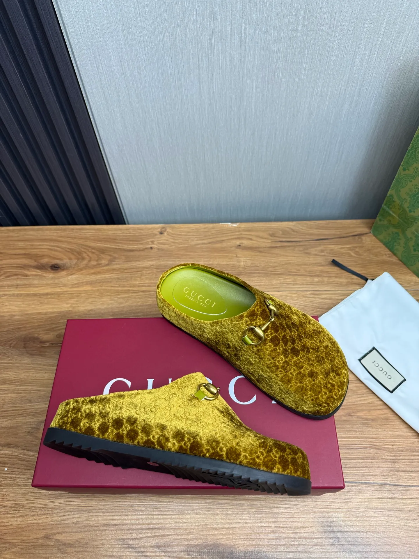 Men's men's shoes💰Pili 420💰Maoli 460💰 ＧＵＣＣＩGucci. Popular couple slippers hot sale🩷💚 🩴Official website one to one production 35-45 size 45 46 🉑️Customized!